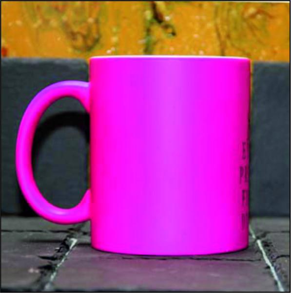 Neontasse mit Spruch "EINE PRISE FICK DICH"